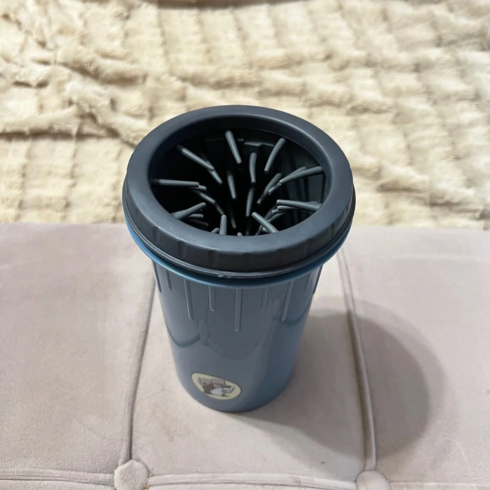 Buc-ee’s paw cleaning cup